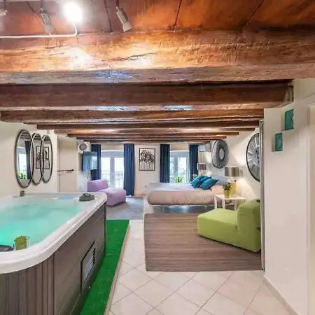 Apartment Jacuzzi Loft Cagliari