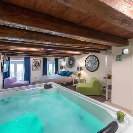 Appartamento Jacuzzi Loft